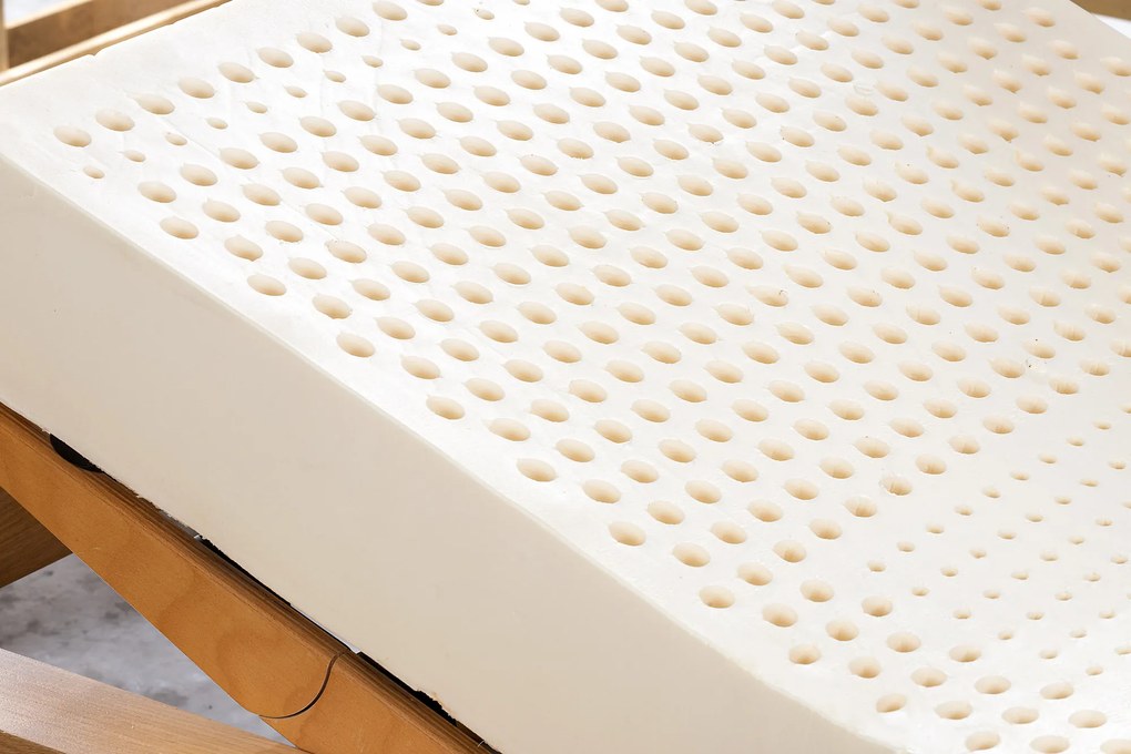 Novaya Latexový 3 zónový matrac BIAL (všetky tvrdosti) Rozmer: 200x85, Poťahová látka: Aloe Vera, Tvrdosť matraca: Tvrdý (70 kg/m3)