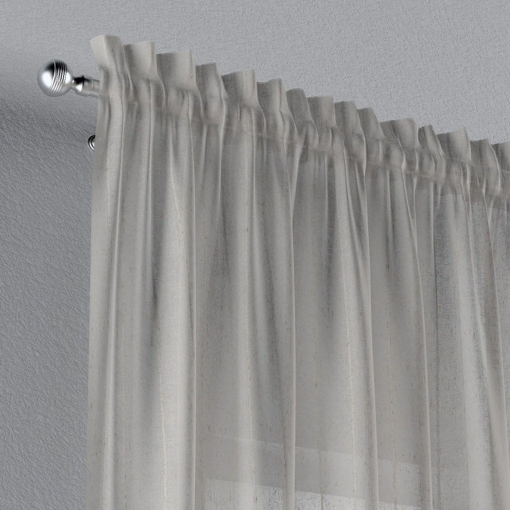 Záves s tunelom a volánom