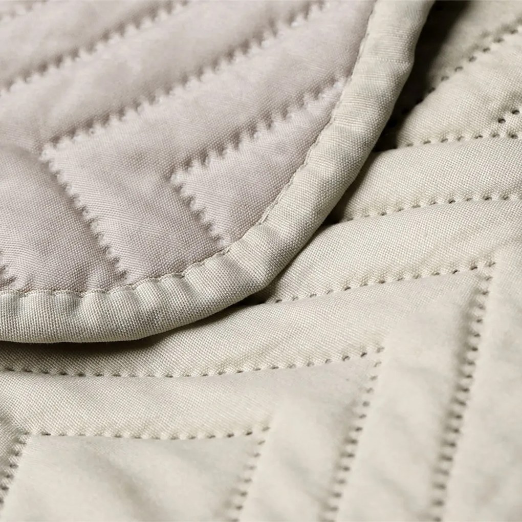 Prošívaný přehoz na postel SOFTA 220x240 béžovo-krémový