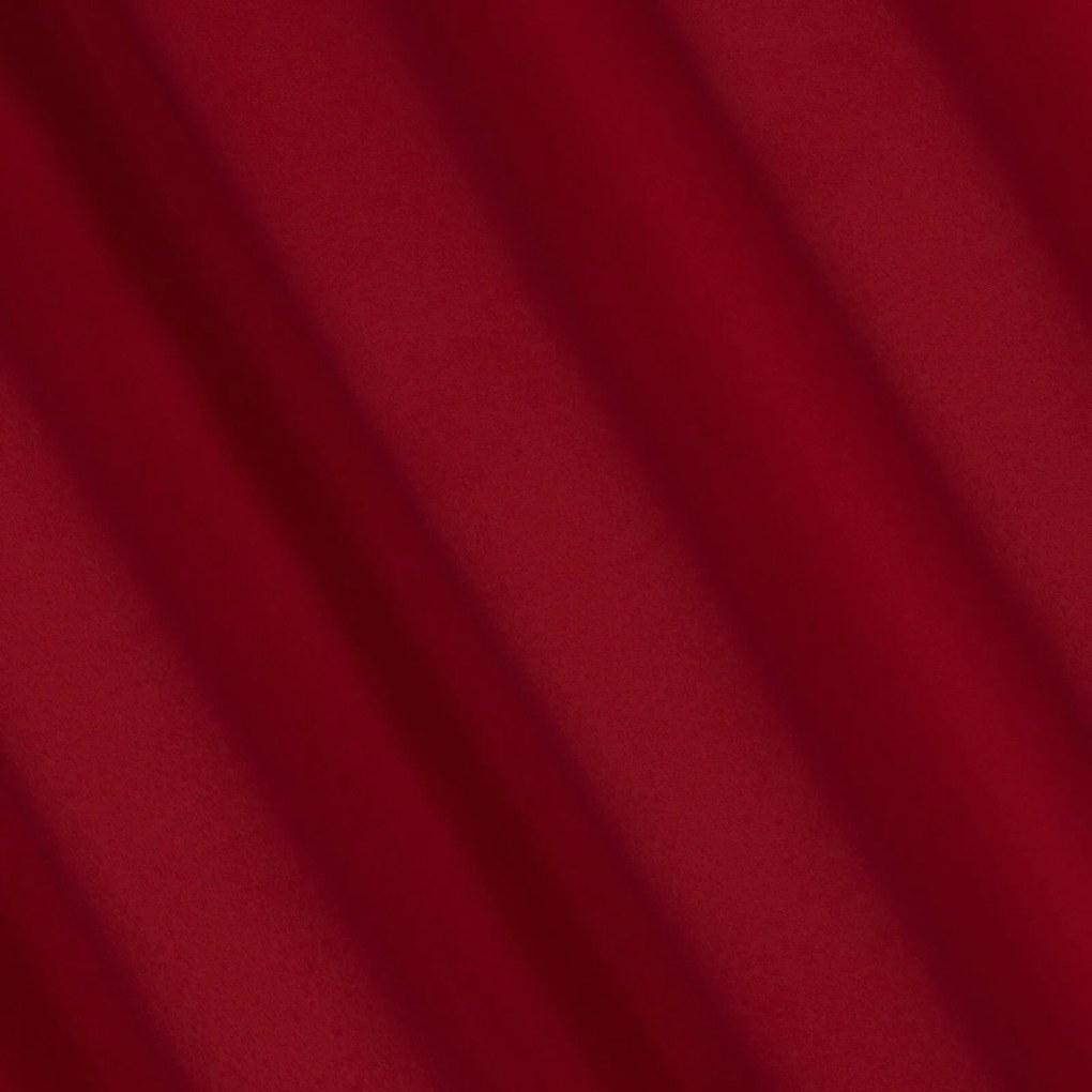 ZATEMŇOVACÍ ZÁVES NA KRÚŽKOCH BLACKOUT 135X250 CM ČERVENÁ