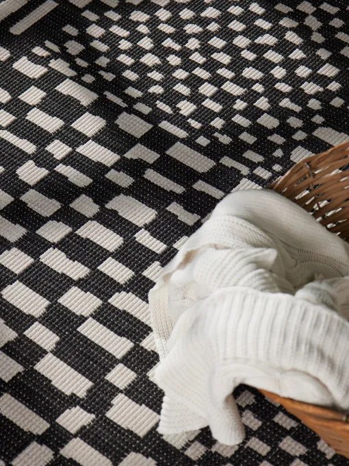 Koberec Ted Baker Haringey Barkham čierny / biely