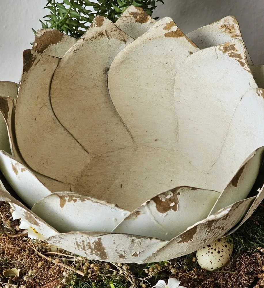 Béžová antik kovová dekoračná misa/ kvetináč na nohe - Ø 29*19cm