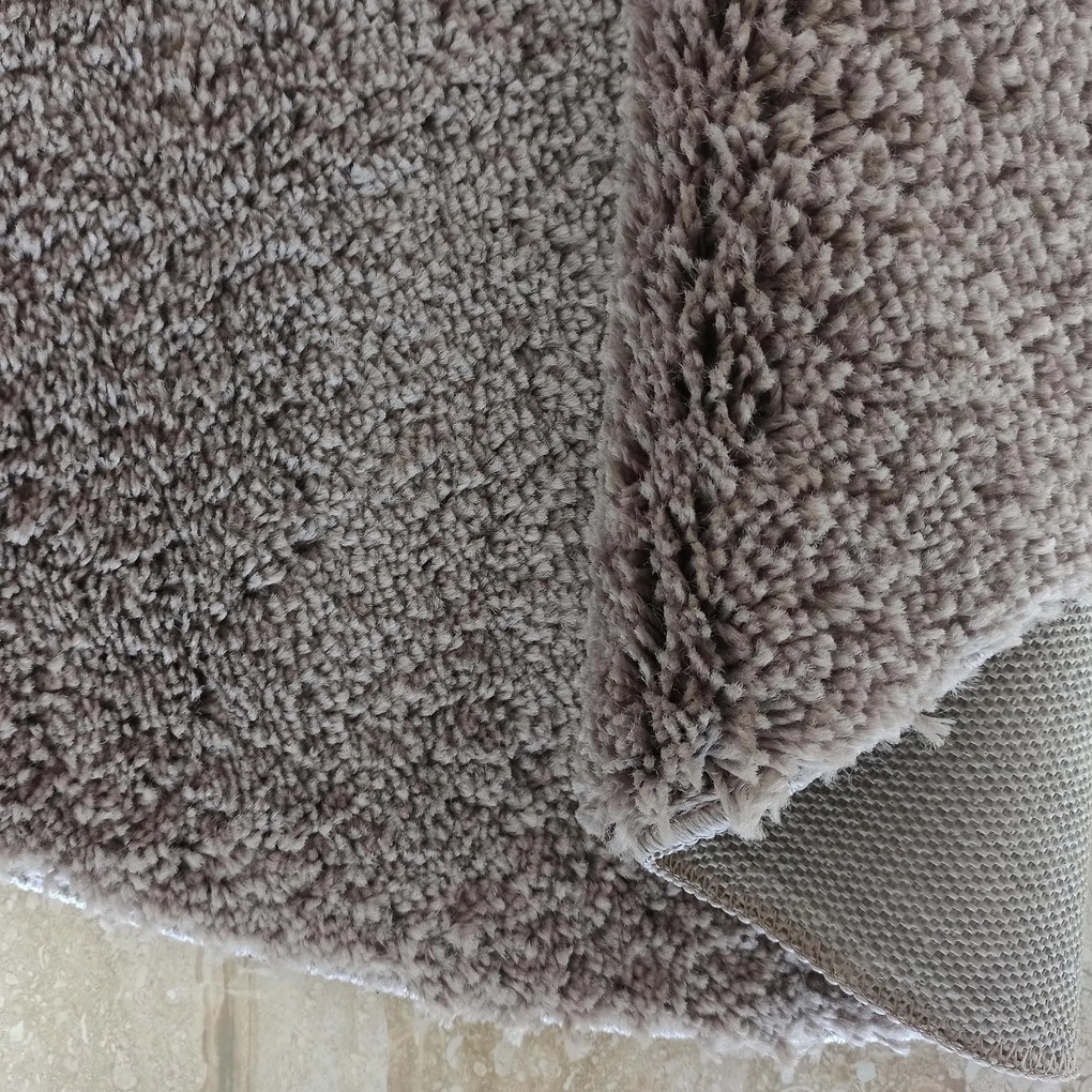 DY Hnedý okrúhly shaggy koberec Camel Rozmer: 160 cm