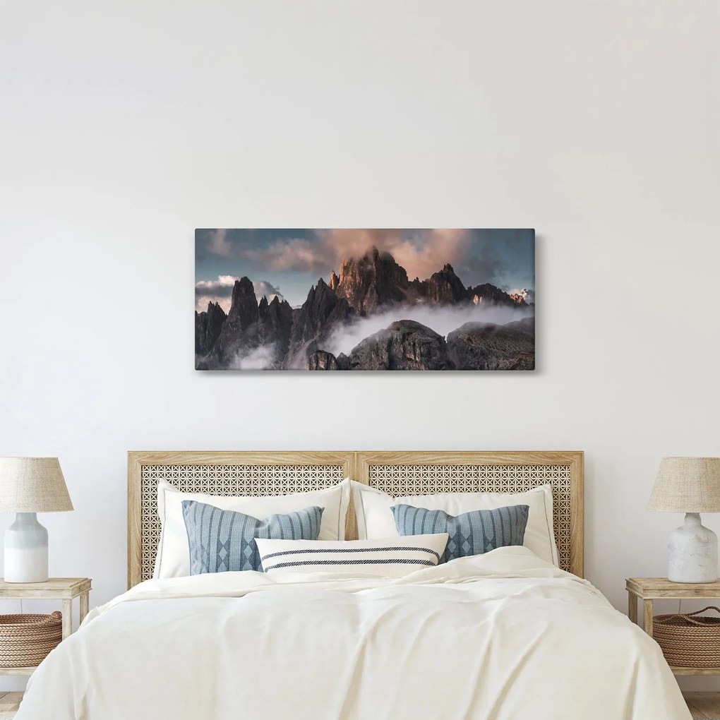 Obraz - Talianske dolomity schované v hmle (120x50 cm)