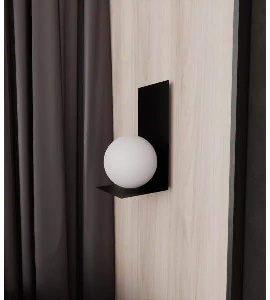 Nástenné svietidlo FORM 1xE14/10W/230V čierna