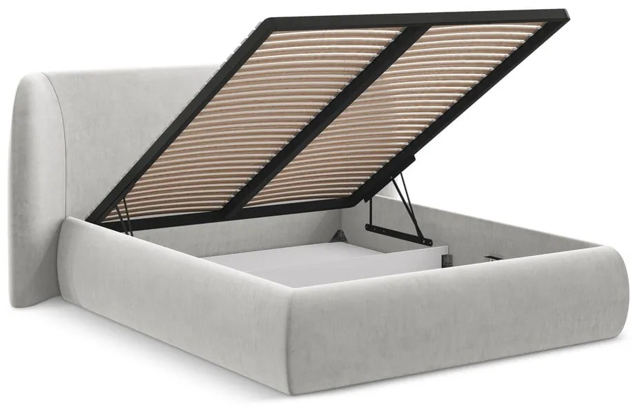 Svetlosivá čalúnená dvojlôžková posteľ s úložným priestorom s roštom 180x200 cm Hauke – Makamii