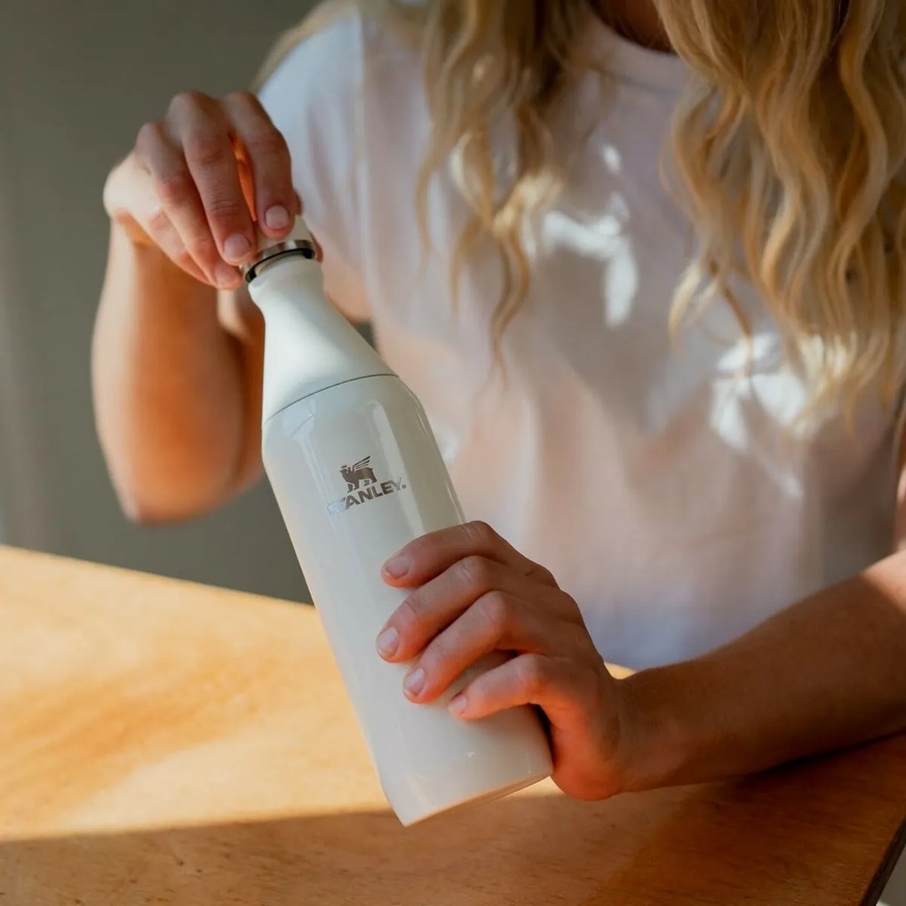 STANLEY All Day Slim Bottle fľaša 600 ml Cream Gloss, 0,6 l