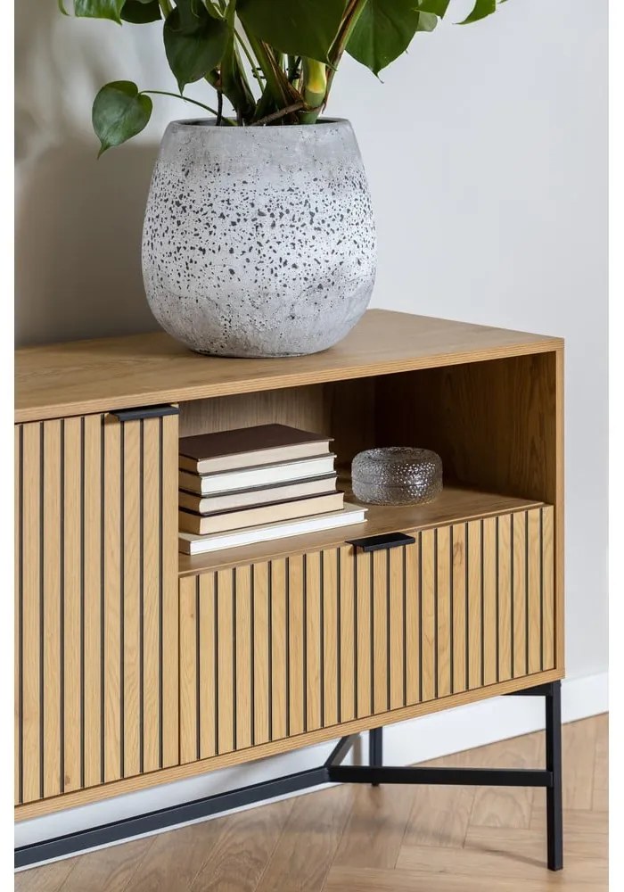 Nízka komoda v dekore duba v prírodnej farbe 180x70 cm Jaipur – Actona