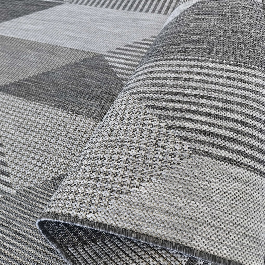 DY Sivý obojstranný koberec s geometrickým vzorom Zara 16 Rozmer: 200x290 cm