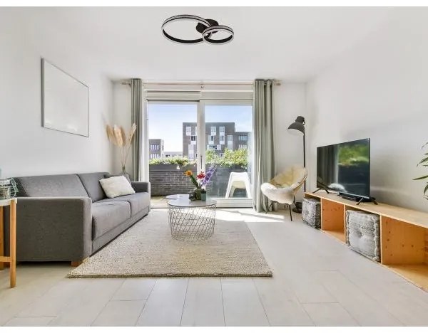 LED Stmievateľný prisadený luster LED/110W/230V 3000-6500K + diaľkové ovládanie