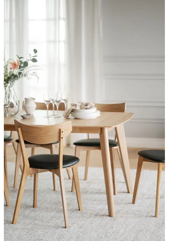 Hnedá dubová jedálenská stolička s čiernym sedadlom Rowico Ami