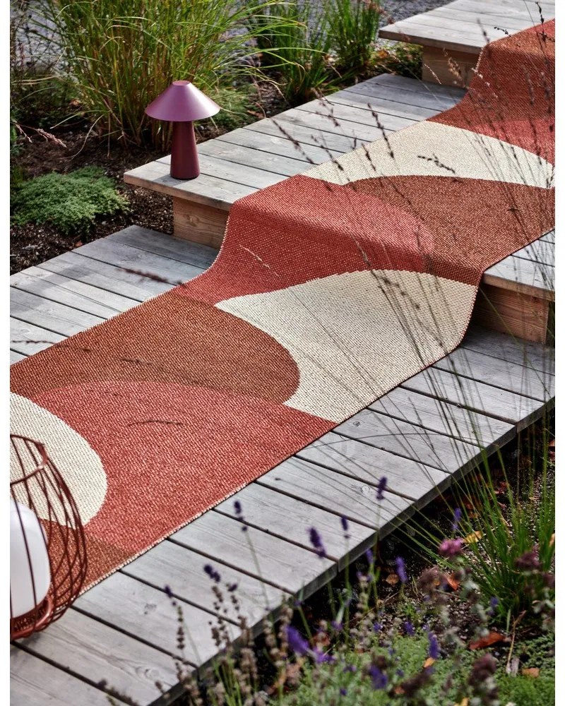 Vnútorný a vonkajší koberec v tehlovej farbe 70x90 cm Hill Brick Rust – Pappelina