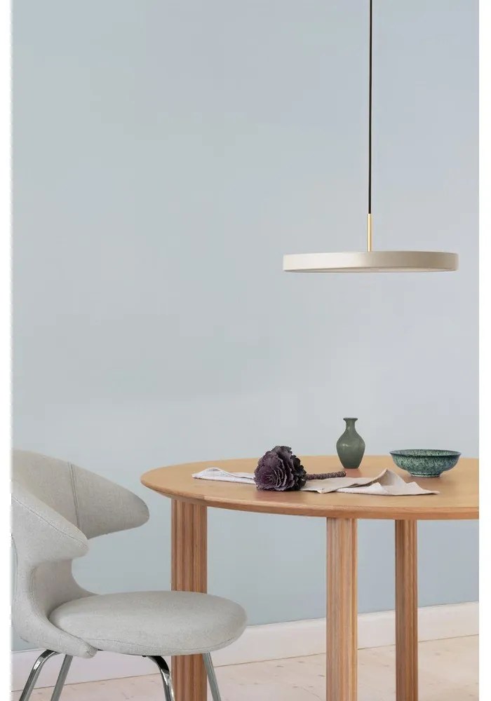 Krémovobiele LED závesné svietidlo so stmievačom s kovovým tienidlom ø 43 cm Asteria Plus Medium – UMAGE