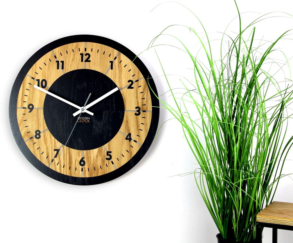 Dřevěné nástěnné hodiny Tokio 33 cm dub přírodní/černé