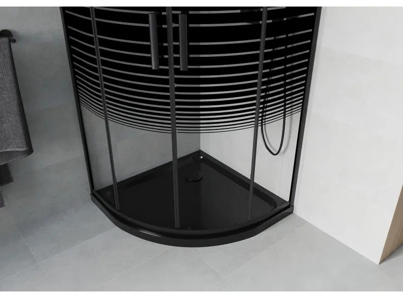 Mexen Rio, štvrťkruhový sprchovací kút s posuvnými dverami 90(dvere) x 90(dvere) x 190 cm, 6mm číre sklo s pásikmi, čierny profil + čierna sprchová vanička Slim, 863-090-090-70-20-4170B