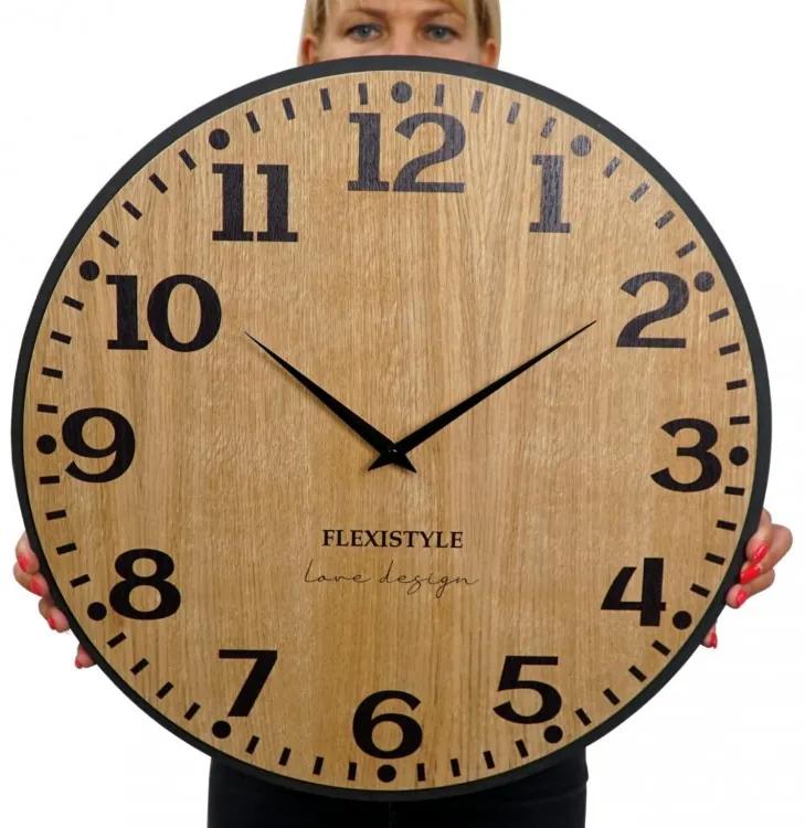 Originálne nástenné hodiny v hnedej farbe