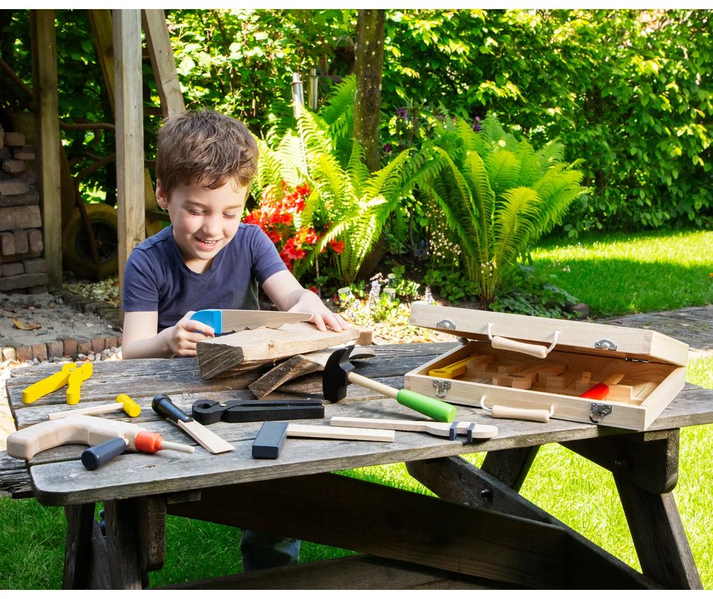 Drevený kufrík s náradím - 12 ks