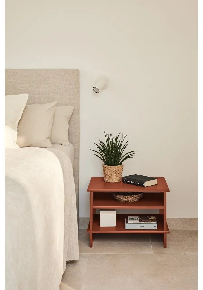 Nočný stolík s poličkami v tehlovej farbe Inari – Teulat