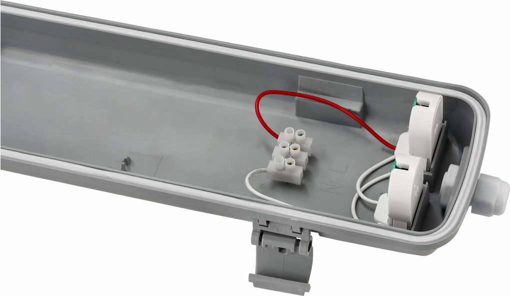 BERGE LED hermetické svietidlo IP65 - 120 cm pre dielňu