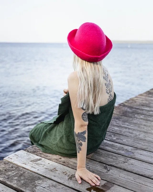 Klobúk do sauny z ovčej vlny Lahtiset, prírodná biela