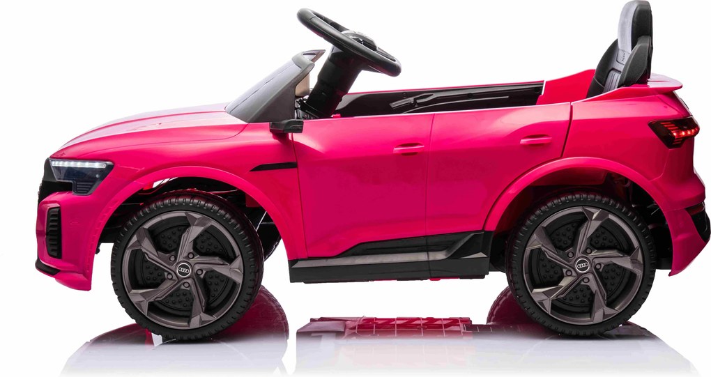 Ramiz Audi SQ8 ružová