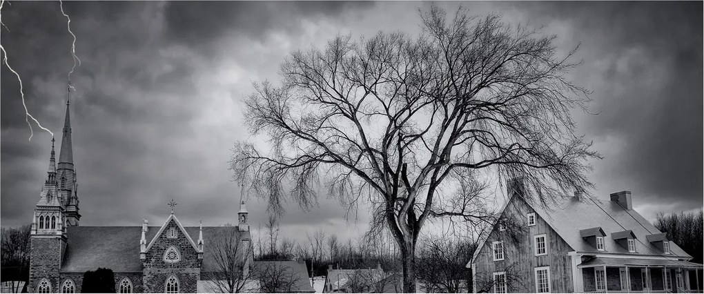 Obraz čiernobielej dediny (120x50 cm)