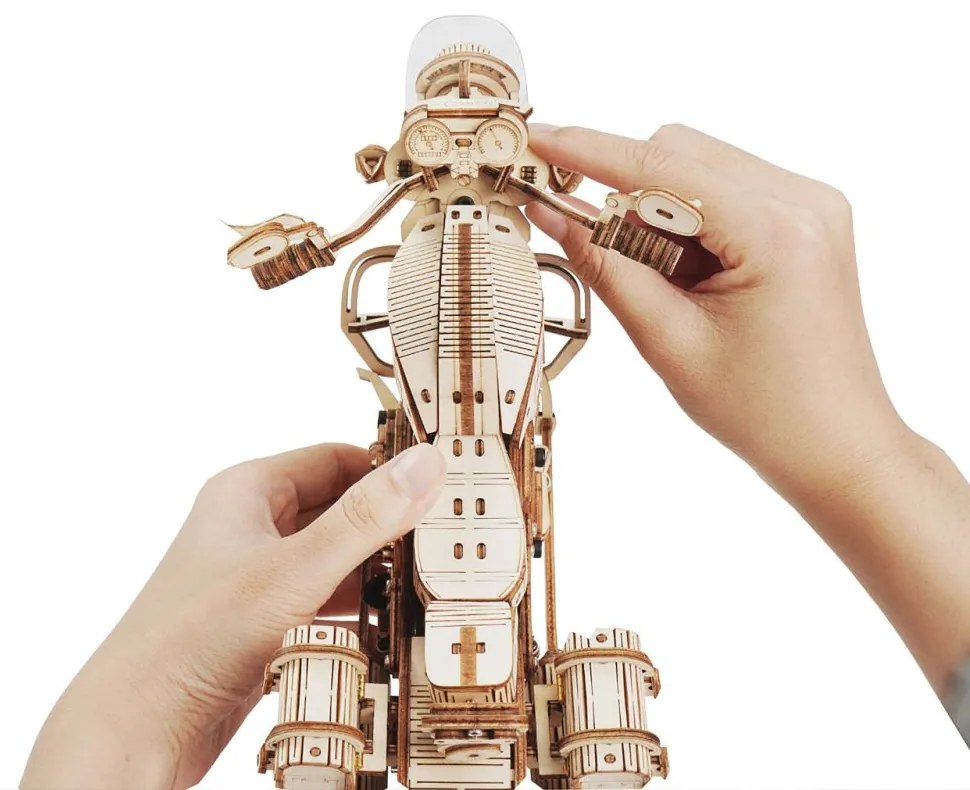 Robotime Drevené 3D mechanické puzzle Motorka Cruiser 420 ks