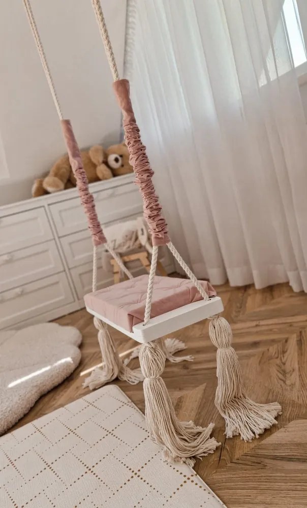 Drevená hojdačka púdrovo ružová