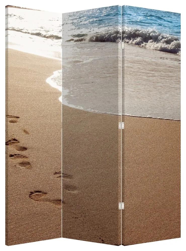 Paraván - Stopy v piesku a more (126x170 cm)