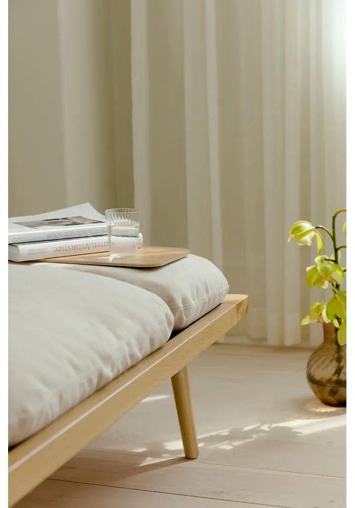 Krémovobiela lavica Lounge Around – UMAGE