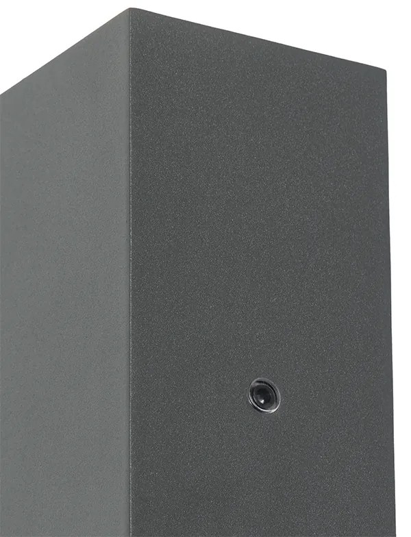 Nástenné svietidlo sivé 2-žiarovkové IP44 s čidlom súmraku - Baleno