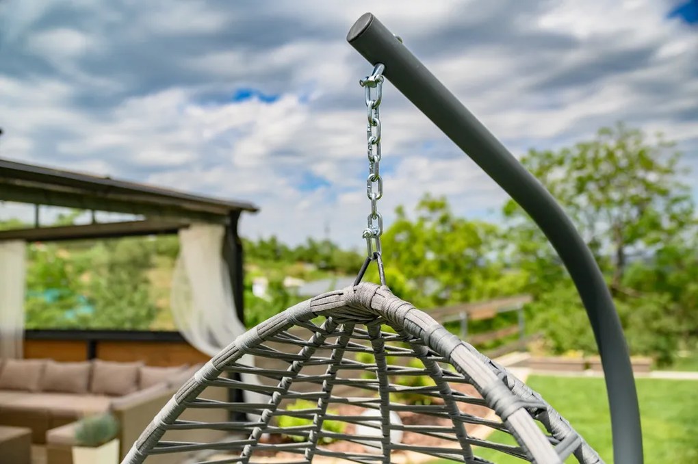 AKCIA Svetlosivé závesné kreslo bez stojana NARS II. akosť