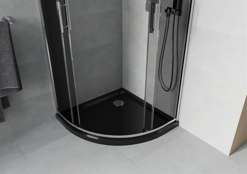 Mexen Rio, štvrťkruhový sprchovací kút s posuvnými dverami 70 x 70 cm, 6mm šedé sklo, chrómový profil + čierna sprchová vanička, 863-070-070-01-40-4170