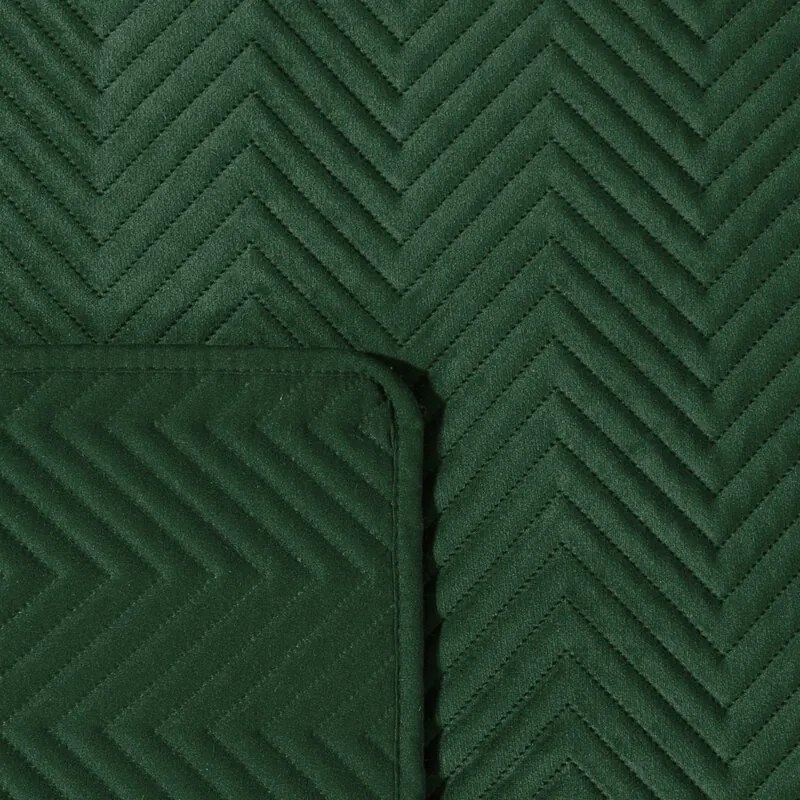 Dekorstudio Zamatový prehoz na posteľ SOFIA v tmavo zelenej farbe Rozmer prehozu (šírka x dĺžka): 170x210cm
