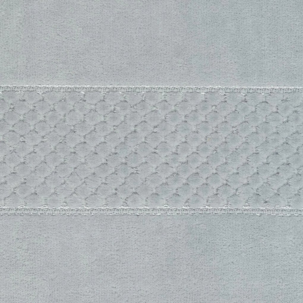 PREDLOŽKA DO KÚPEĽNE JESSI 50X70 CM STRIEBORNÁ