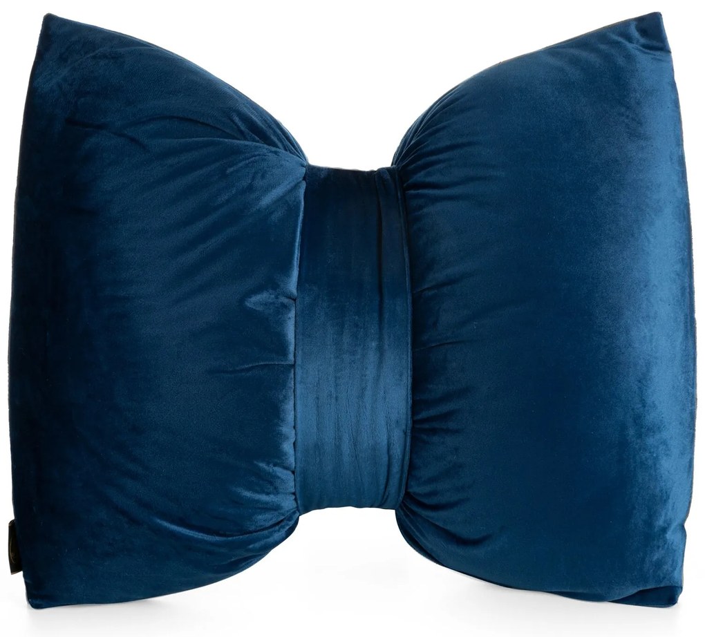 DEKORAČNÝ VANKÚŠ KOKARDA 45X55 CM TMAVOMODRÁ