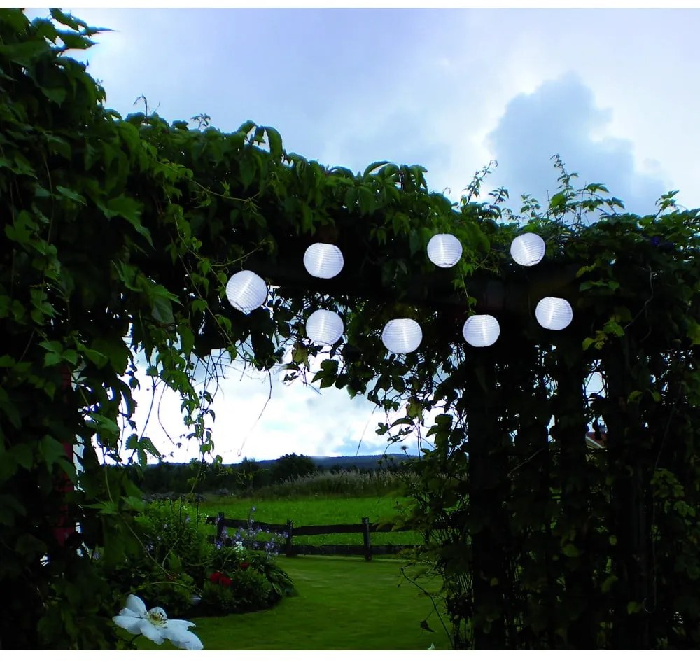 Svetelná solárna LED reťaz vhodná do exteriéru Star Trading Festival, dĺžka 2,7 m