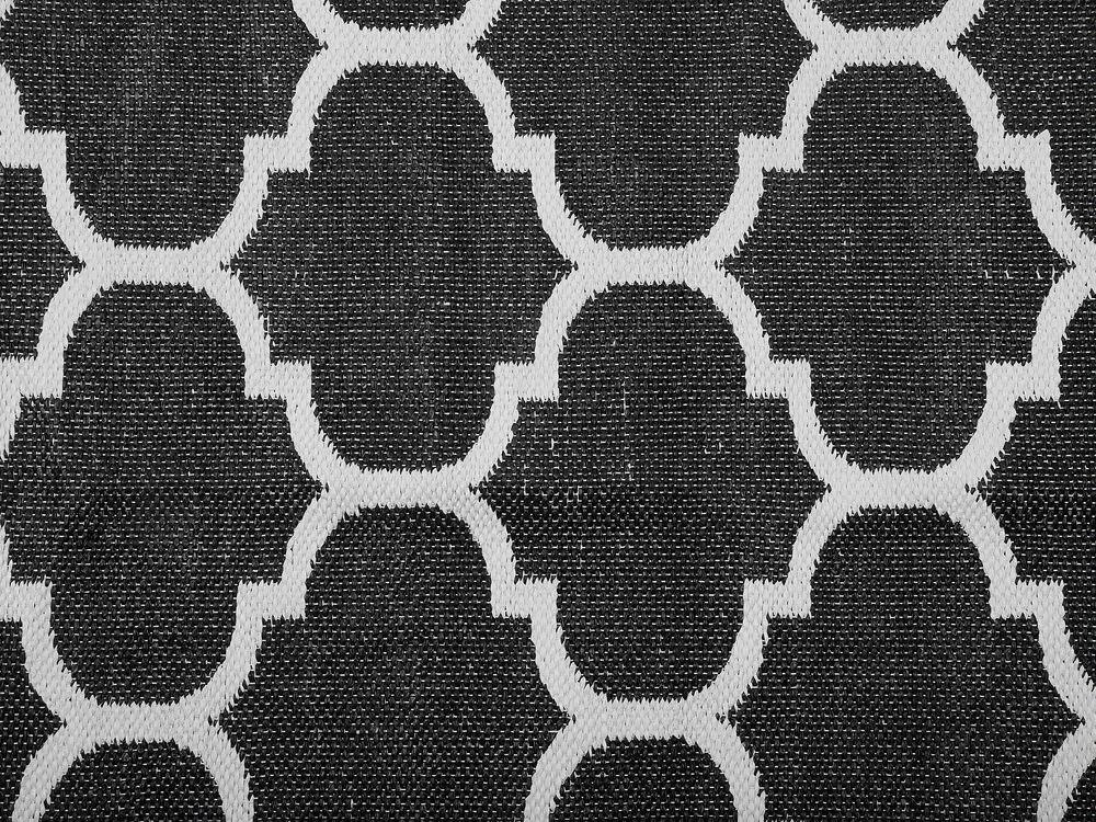 Obojstranný vonkajší koberec 160 x 230 cm čierna/biela ALADANA Beliani