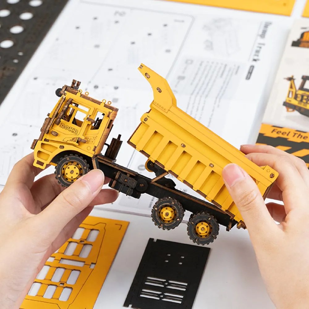 Robotime Rokr 3D dřevěné puzzle Nákladní auto - sklápěč 225 ks