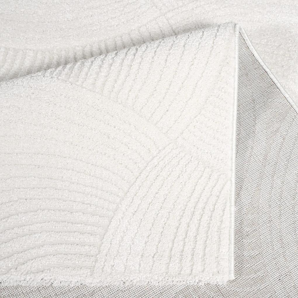 Dekorstudio Jednofarebný koberec FANCY 647 - smotanovo biely Rozmer koberca: 80x150cm