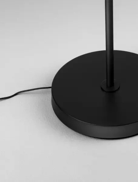 LED stmievateľná čierna stojaca lampa Notos