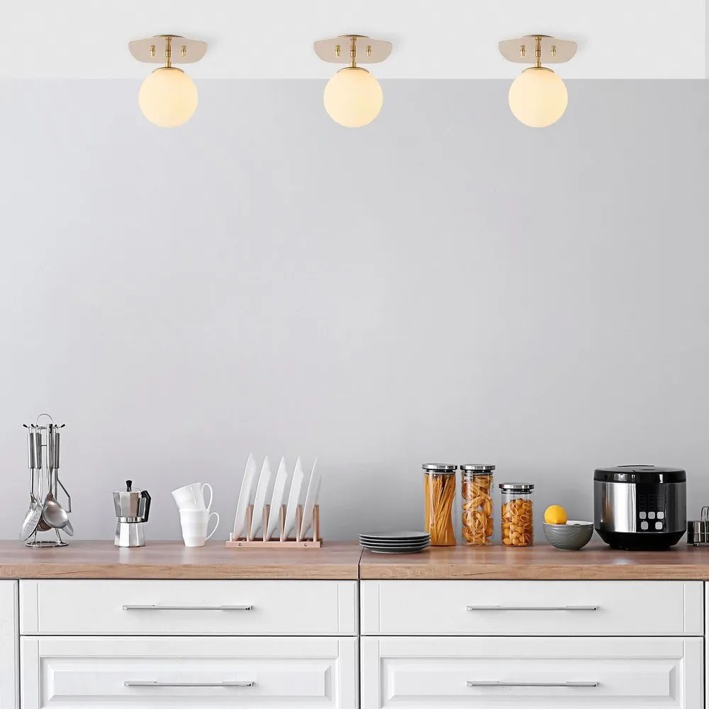 Stropné svietidlo v zlatej farbe so skleneným tienidlom 20x25 cm Well – Opviq lights