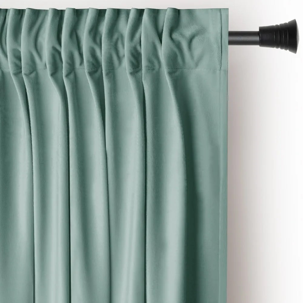 Svetlozelený zamatový dimout záves 140x245 cm Pleat – Restilo