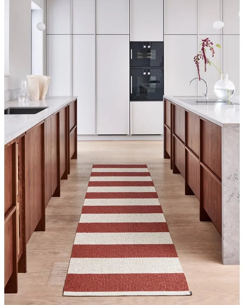 Vnútorný a vonkajší behúň v tehlovo-krémovej farbe 70x300 cm Bob Brick – Pappelina