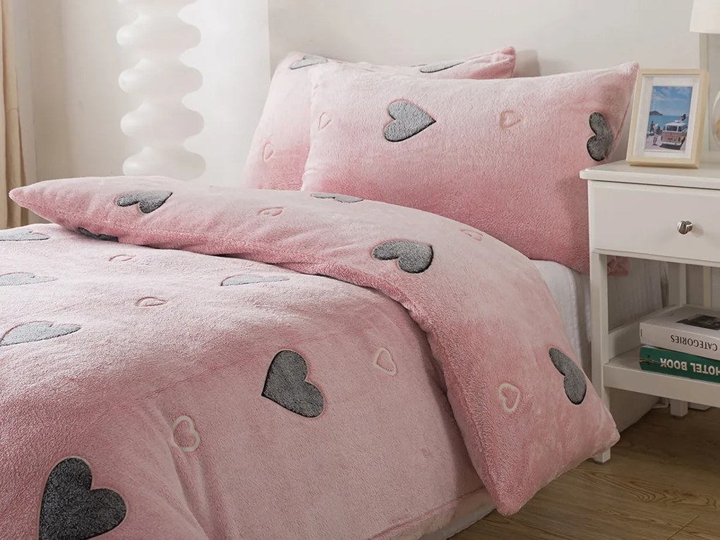 XPOSE® Mikroplyšové obliečky LOVE Exclusive (svietiaci efekt)