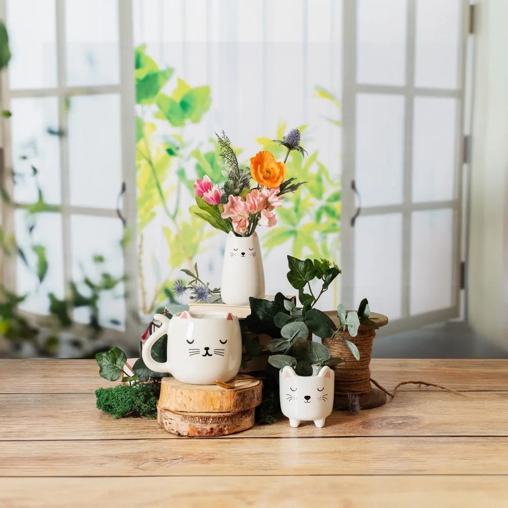 Krémovobiela váza z dolomitu (výška 10,5 cm) Cat – Sass & Belle