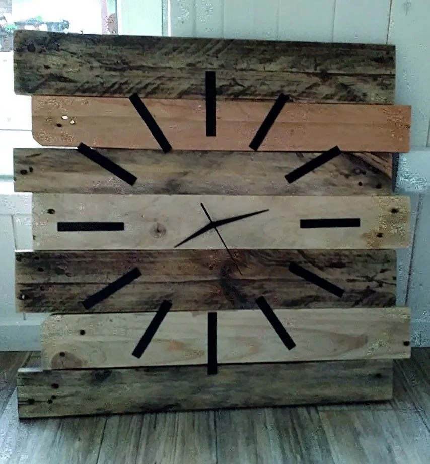 Drevené nástenné hodiny masív 55 cm I SENTOP D40177 hnedé 2347 12D40177 WOOD