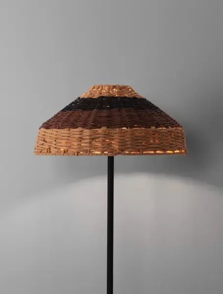 Retro stojatá lampa Caro