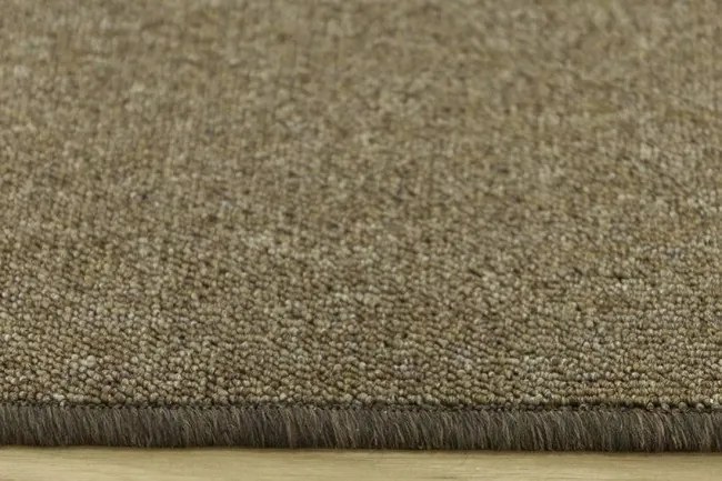 Metrážny koberec Vienna 97 hnedý