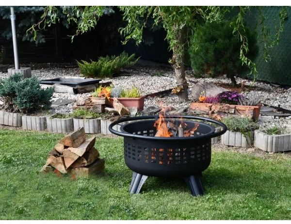 Prenosné ohnisko na drevo s roštom čierna